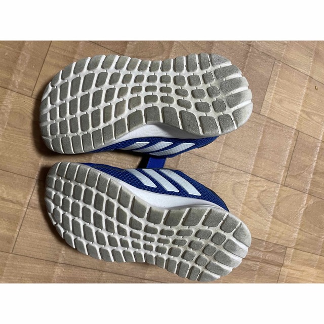 adidas(アディダス)のadidas キッズシューズ キッズ/ベビー/マタニティのキッズ靴/シューズ(15cm~)(スニーカー)の商品写真