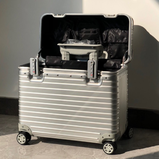 リモワRIMOWA パイロット 機内持込可スーツケース リモワRIMOWA パイロット 機内持込可スーツケース