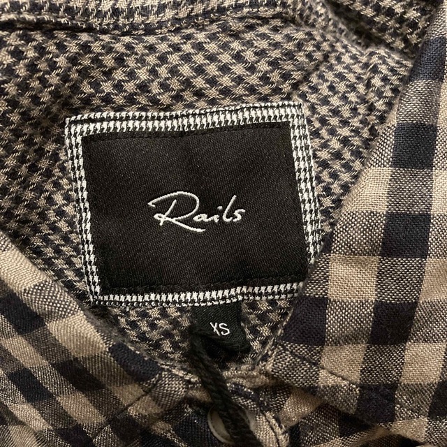 Rails(レイルズ)の新品送料込み　レイルズ　チェックシャツ　ネイビーカーキ　XS レディースのトップス(シャツ/ブラウス(長袖/七分))の商品写真