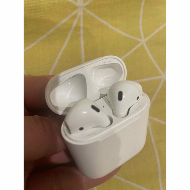 AirPods2 エアポッツ第二世代 4