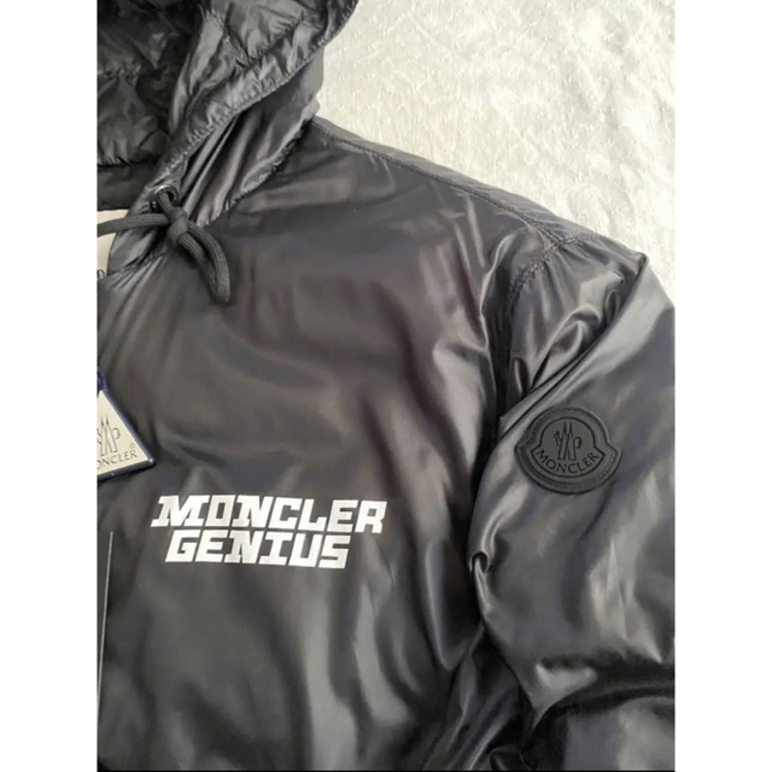 MONCLER(モンクレール)の【新品】MONCLER モンクレール ジーニアス ナイロンジャケット  パーカー メンズのジャケット/アウター(ナイロンジャケット)の商品写真