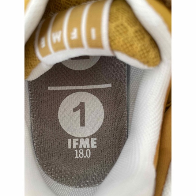 IFME(イフミー)のイフミー　新品未使用　タグ付き　18センチ　スニーカー　イエロー、マスタード色 キッズ/ベビー/マタニティのキッズ靴/シューズ(15cm~)(スニーカー)の商品写真