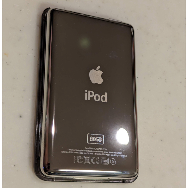 iPod(アイポッド)のApple iPod Classic 80GB スマホ/家電/カメラのオーディオ機器(ポータブルプレーヤー)の商品写真