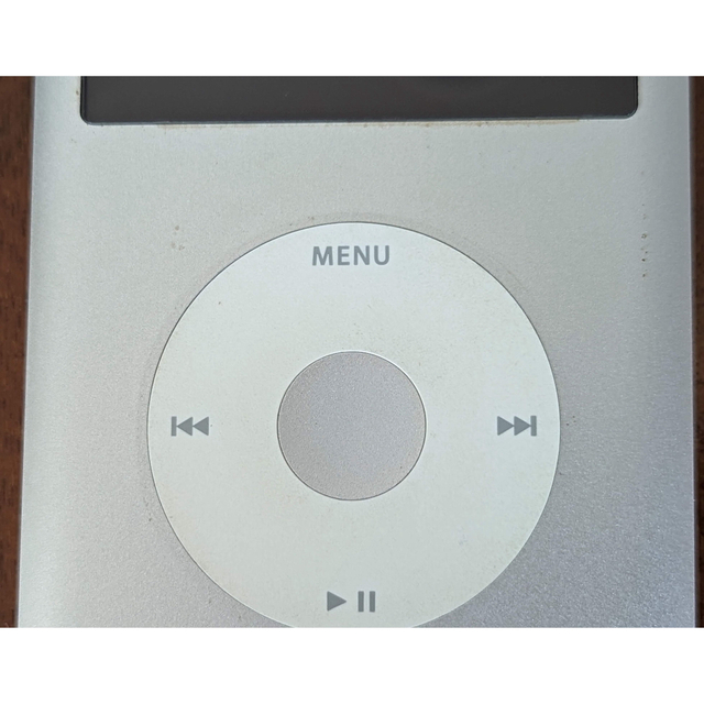 iPod(アイポッド)のApple iPod Classic 80GB スマホ/家電/カメラのオーディオ機器(ポータブルプレーヤー)の商品写真