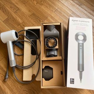 Dyson Supersonic Ionic HD08 ヘアドライヤー US版の通販 by うさぎ's