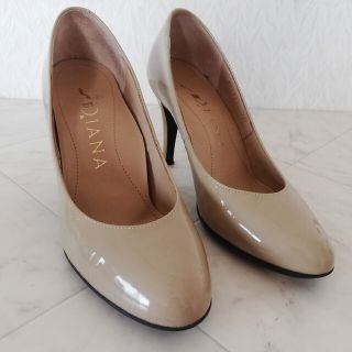 ダイアナ(DIANA)の良品!!DIANA ダイアナ 本革エナメルパンプス 21.5cm(ハイヒール/パンプス)