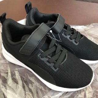 プーマ(PUMA)の新品　箱なし　スニーカー PUMA フライヤー ランナー V PS 18cm(スニーカー)