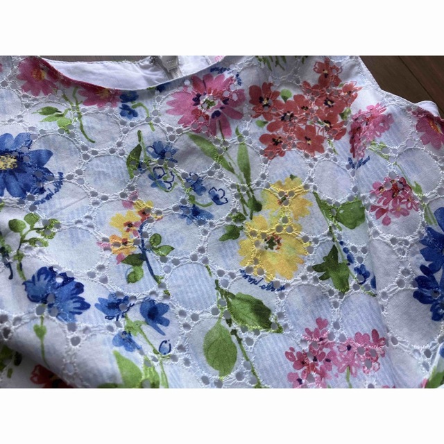 mezzo piano(メゾピアノ)のmezzo piano 花柄　ワンピース　ドレス 120 キッズ/ベビー/マタニティのキッズ服女の子用(90cm~)(ドレス/フォーマル)の商品写真