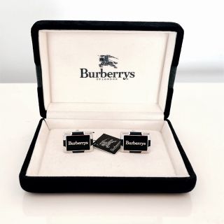 バーバリー(BURBERRY)の【新品未使用品】バーバリー　Burberry カフス　シルバー(カフリンクス)