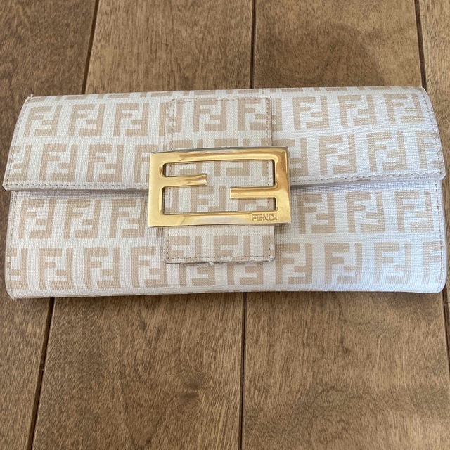 FENDI(フェンディ)のFENDI フェンディ ズッカ柄  長財布 レディースのファッション小物(財布)の商品写真