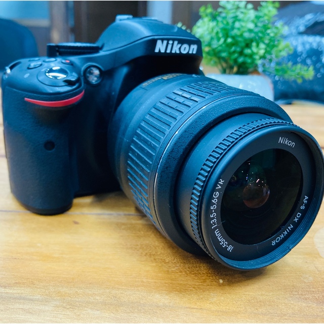 Nikon(ニコン)のNikon D5200 【レンズ18-55mm 1:3.5-5.6G ジャンク】 スマホ/家電/カメラのカメラ(デジタル一眼)の商品写真