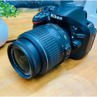 ニコン(Nikon)のNikon D5200 【レンズ18-55mm 1:3.5-5.6G ジャンク】(デジタル一眼)