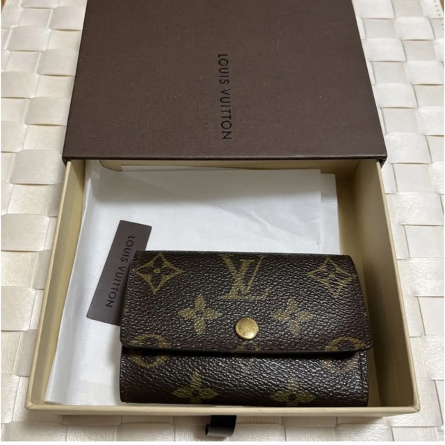 LOUIS VUITTON(ルイヴィトン)のルイヴィトン　モノグラム　キーケース　6連　LOUIS VUITTON レディースのファッション小物(キーケース)の商品写真