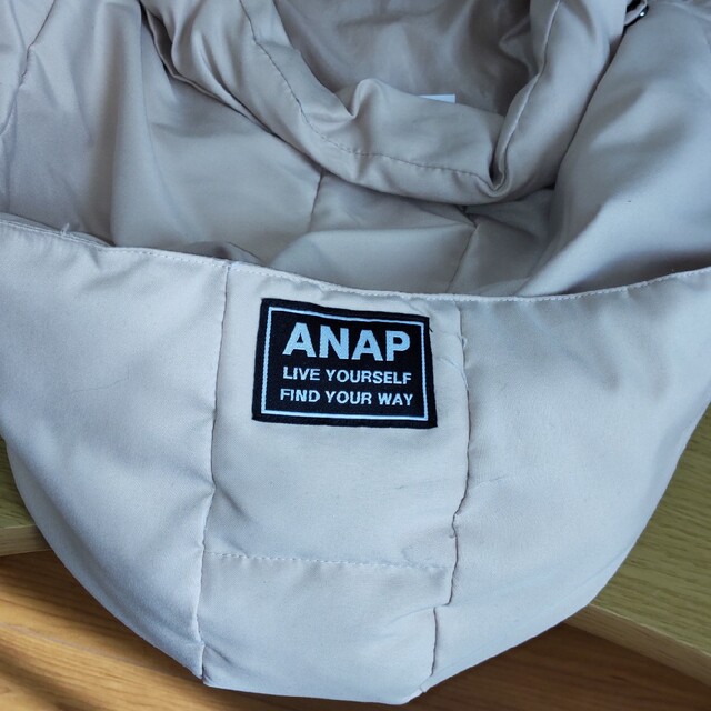 ANAP Kids(アナップキッズ)のANAP　KIDSフード付き　アウター　ベージュ色　Mサイズ　115〜125cm キッズ/ベビー/マタニティのキッズ服男の子用(90cm~)(ジャケット/上着)の商品写真