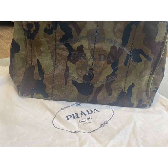 PRADA(プラダ)の⭐︎mi64pome様 専用　PRADAカナパ迷彩トートバッグ レディースのバッグ(トートバッグ)の商品写真