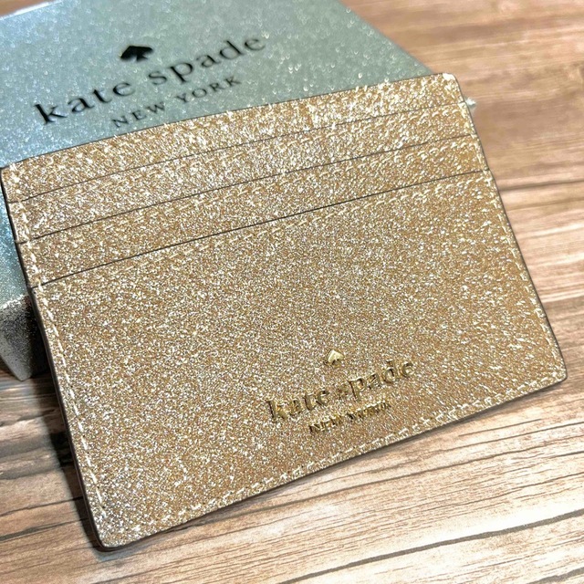 ケイト・スペード カードケース 新品 レザー ブランド 正規品 ゴールドキラキラ