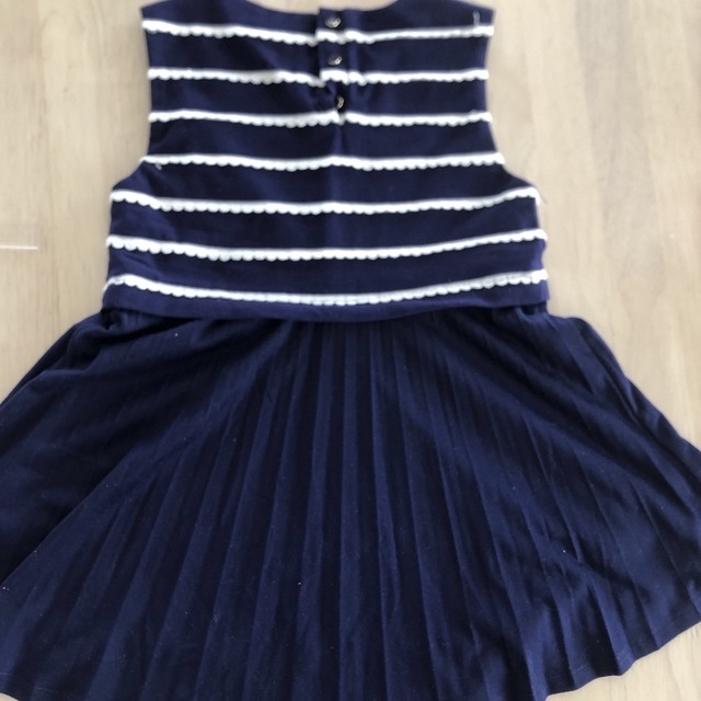 TOMMY HILFIGER(トミーヒルフィガー)のTOMMY HILFIGER 4T キッズ/ベビー/マタニティのキッズ服女の子用(90cm~)(ワンピース)の商品写真