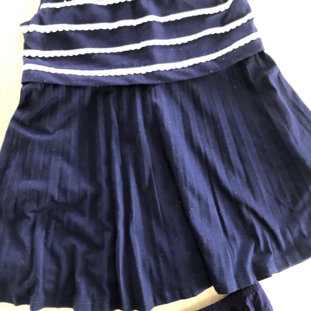 TOMMY HILFIGER(トミーヒルフィガー)のTOMMY HILFIGER 4T キッズ/ベビー/マタニティのキッズ服女の子用(90cm~)(ワンピース)の商品写真