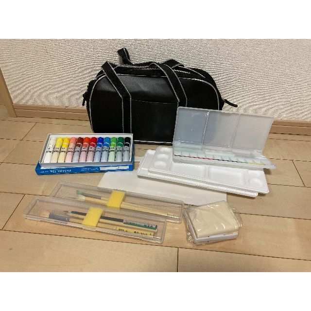 小学生向け絵具セット バッグ型ケース、筆、パレット、筆洗いの通販 by zbagm's shop｜ラクマ