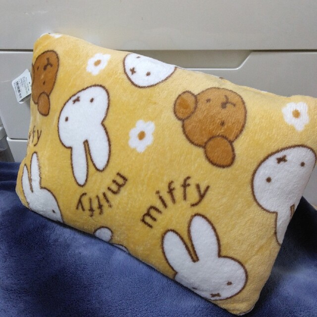 miffy(ミッフィー)のミッフィー 枕 オレンジ 癒し 睡眠 快眠 良質 安眠 ピロー スナッフィー M レディースのファッション小物(その他)の商品写真