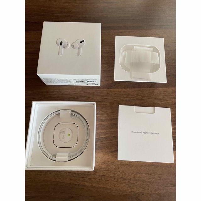 Apple(アップル)のAPPLE AirPods Pro MWP22J/A スマホ/家電/カメラのオーディオ機器(ヘッドフォン/イヤフォン)の商品写真