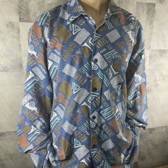 patterned shirt