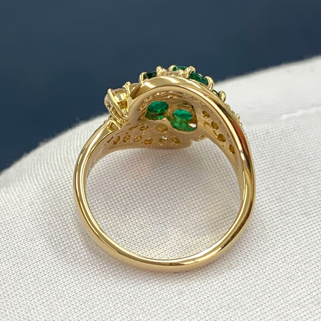 POLA(ポーラ)のポーラ　750 エメラル 0.90 ダイヤモンド　0.76 リング　指輪 レディースのアクセサリー(リング(指輪))の商品写真