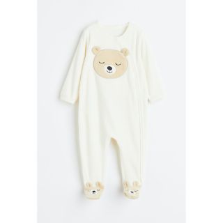 エイチアンドエム(H&M)の新品タグ付き　H&M BABY くまさんベロアオールインワンパジャマ(ロンパース)