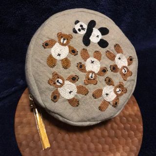 テディベアとパンダ　Teddy bear and panda 刺繍のポーチ(ポーチ)