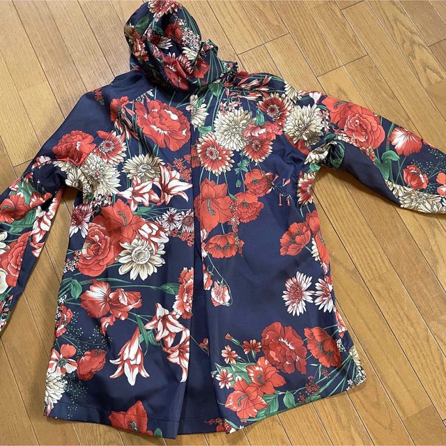 Gucci(グッチ)の期間限定●GUCCIグッチ2018年もの花柄ナイロンジャケット レディースのジャケット/アウター(ナイロンジャケット)の商品写真