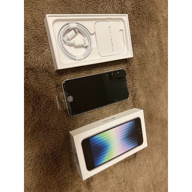 【週末値下中】新品未使用 iPhone SE3 128GB ホワイトSIMフリー