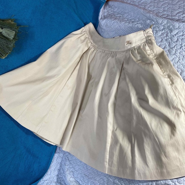 BURBERRY BLUE LABEL(バーバリーブルーレーベル)のバーバリー　フレアースカート M レディースのスカート(ひざ丈スカート)の商品写真