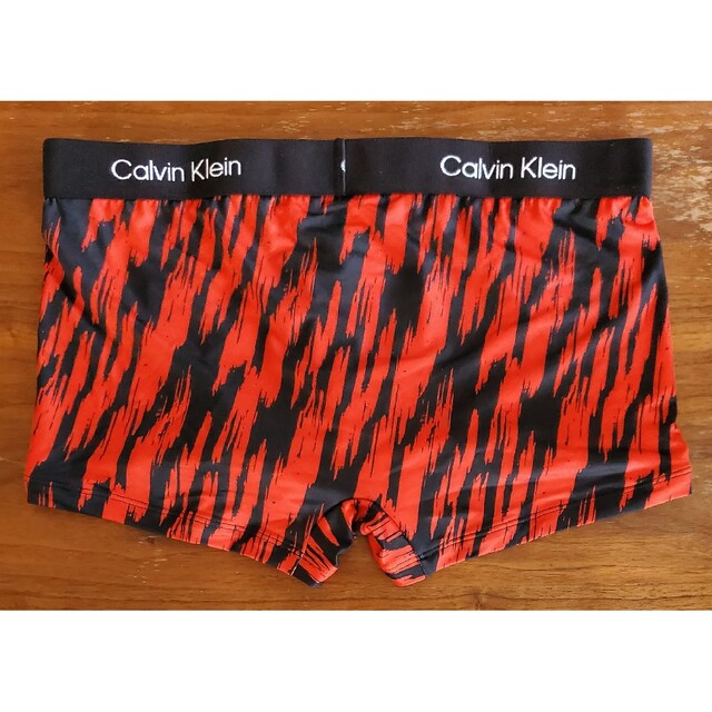 Calvin Klein(カルバンクライン)のカルバンクライン　新品　メンズ　ボクサーパンツ(タイガー/レッドM) メンズのアンダーウェア(ボクサーパンツ)の商品写真