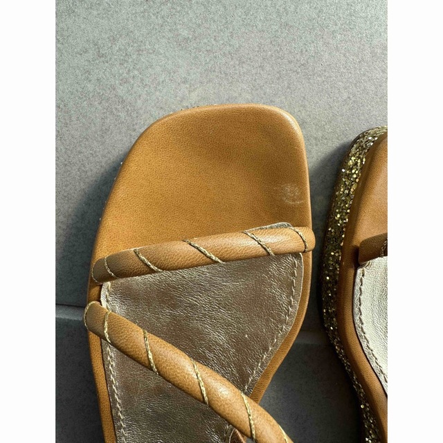 MARC JACOBS(マークジェイコブス)の【美品】MARC JACOBS キャメル　サンダル レディースの靴/シューズ(サンダル)の商品写真