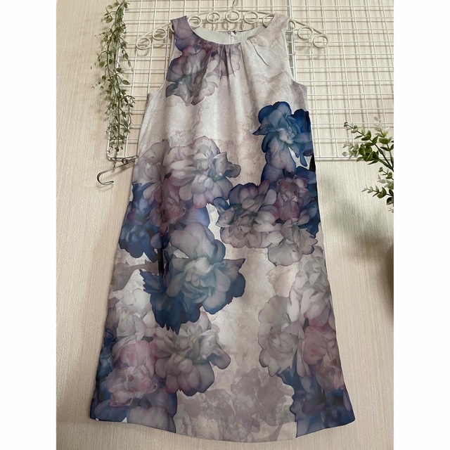 H&M - 大輪の花柄の素敵なチュニック♡の通販 by きなこ's shop