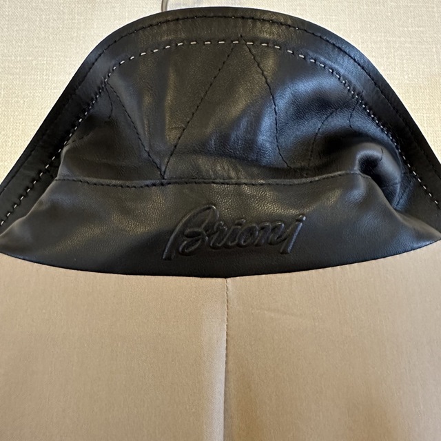 Brioni - ブリオーニ 軽く着られるシルク100% コート Mサイズ 50 Brioni - ブリオーニ 軽く着られるシルク100% コート Mサイズ 50