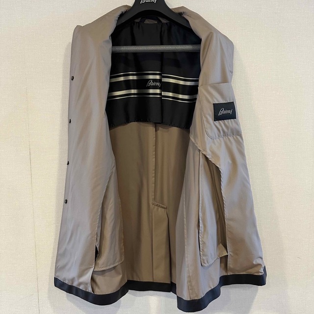 Brioni - ブリオーニ 軽く着られるシルク100% コート Mサイズ 50 Brioni - ブリオーニ 軽く着られるシルク100% コート Mサイズ 50