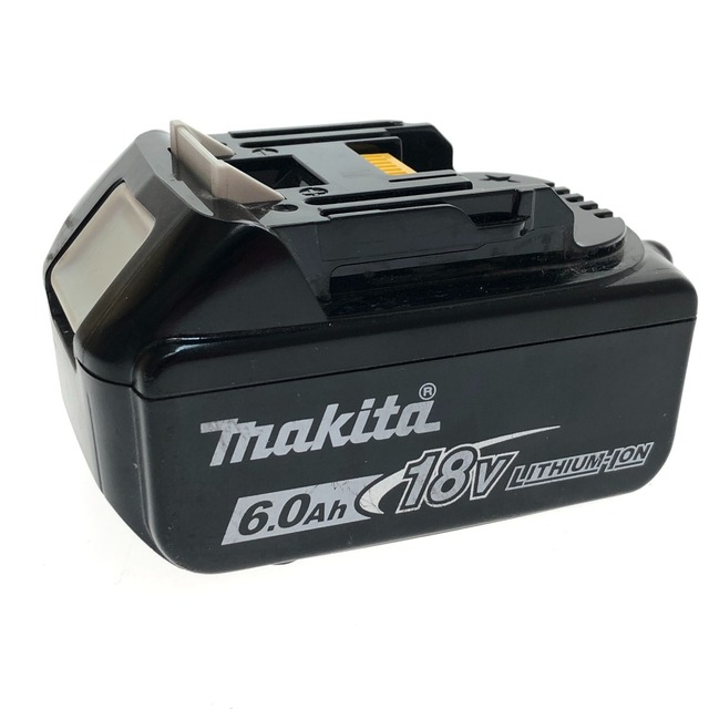 Makita(マキタ)の□□MAKITA マキタ 工具 電動工具 バッテリー   BL1860B 18v 充電回数３回 BL1860B ブラック インテリア/住まい/日用品の文房具(その他)の商品写真