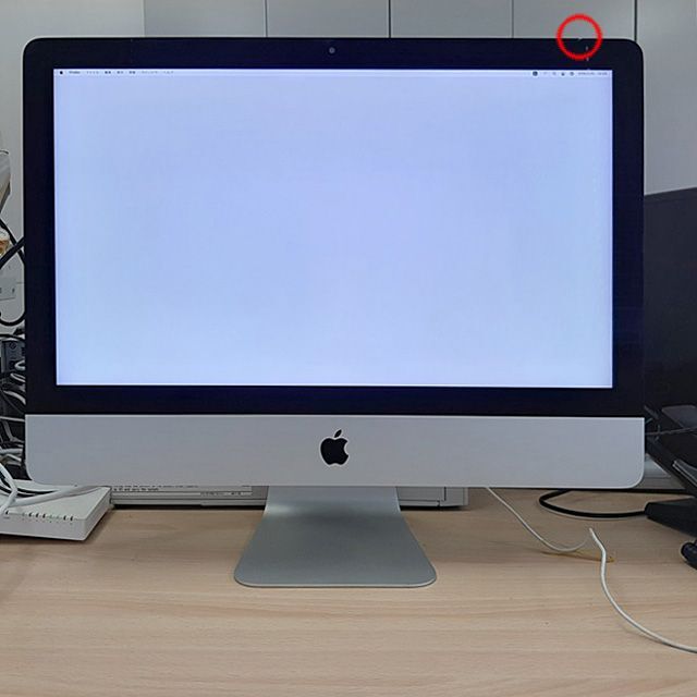 Apple(アップル)のiMac 2017 4k Apple Magic Keyboard・有線マウス付 スマホ/家電/カメラのPC/タブレット(デスクトップ型PC)の商品写真