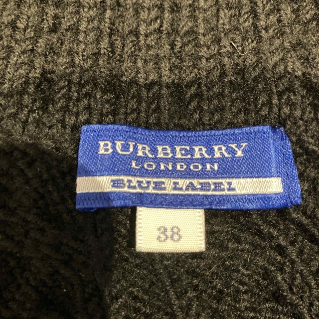 BURBERRY BLUE LABEL(バーバリーブルーレーベル)のバーバリー ブルーレーベル ウール　ケーブルニット ポンチョ レディースのジャケット/アウター(ポンチョ)の商品写真