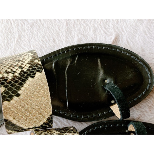 L'Appartement DEUXIEME CLASSE(アパルトモンドゥーズィエムクラス)のL'Appartement AMANU Python Sandal タグ袋付 レディースの靴/シューズ(サンダル)の商品写真