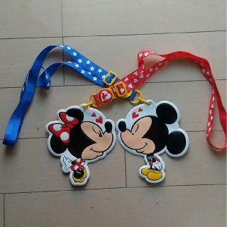 ディズニー(Disney)のチケットホルダー ディズニー ミッキー ミニー(パスケース/IDカードホルダー)