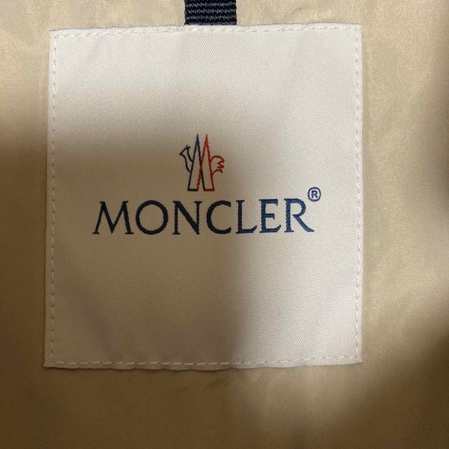 MONCLER(モンクレール)の◉専用　　モンクレール　スプリングコート　 レディースのジャケット/アウター(スプリングコート)の商品写真