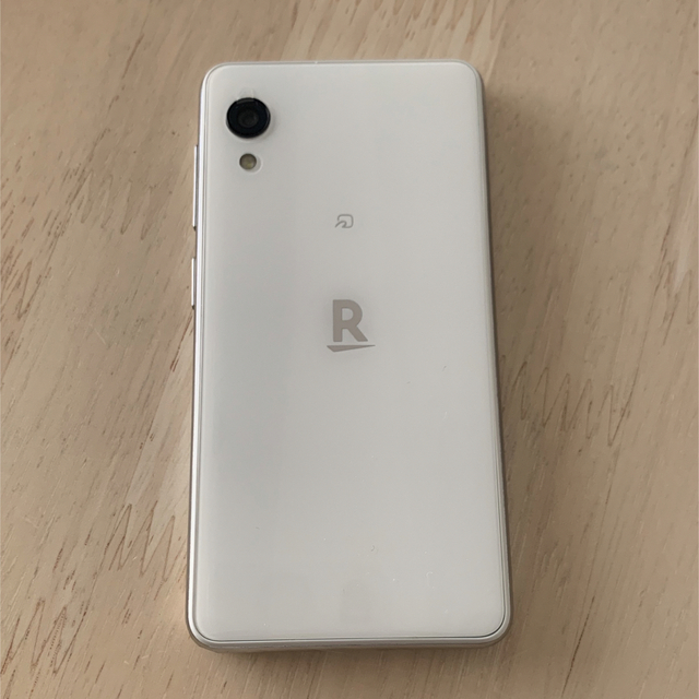 Rakuten(ラクテン)のRakuten Mini スマホ/家電/カメラのスマートフォン/携帯電話(スマートフォン本体)の商品写真