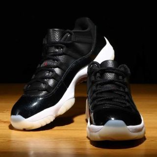 ジョーダン(Jordan Brand（NIKE）)のNike Air Jordan 11 Low "72-10" (スニーカー)