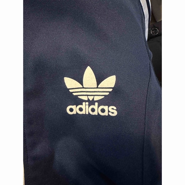 adidas(アディダス)のadidas トラックジャケット　ネイビー メンズのトップス(ジャージ)の商品写真