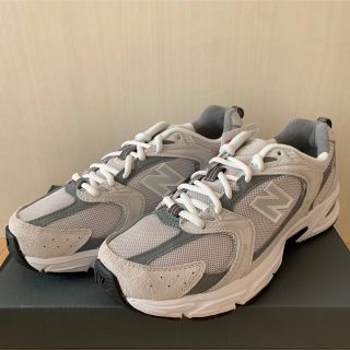 ニューバランス(New Balance)のニューバランス MR530CB グレー(スニーカー)