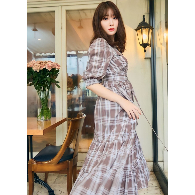 Her lip to(ハーリップトゥ)のHerlipto Bergamo Plaid Tiered Long Dress レディースのワンピース(ロングワンピース/マキシワンピース)の商品写真