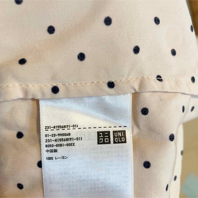 UNIQLO(ユニクロ)のユニクロ   レーヨンプリントブラウス ドット レディースのトップス(シャツ/ブラウス(長袖/七分))の商品写真