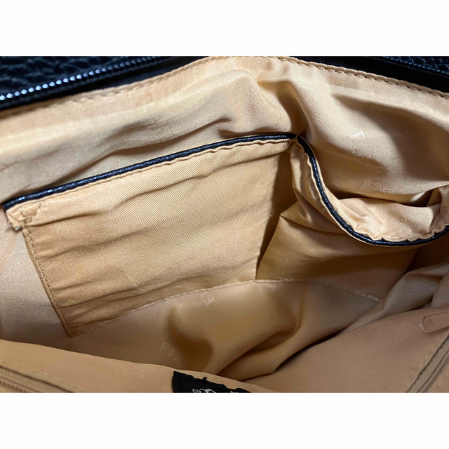 ノーブランド トート ハンドバッグ タッセル 合皮 ブラック メンズのバッグ(トートバッグ)の商品写真